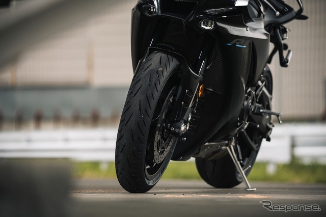 ブリヂストン「BATTLAX HYPERSPORT S22」