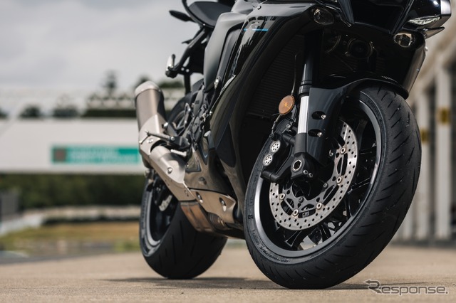 ブリヂストン「BATTLAX HYPERSPORT S22」