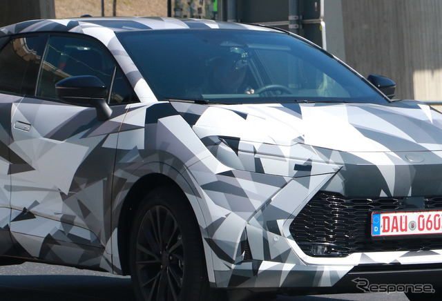 トヨタ C-HR 次期型プロトタイプ(スクープ写真)