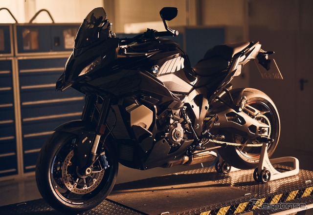 BMW M 1000 XR のプロトタイプ