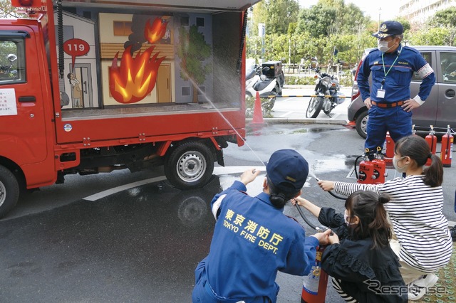 防火防災体験:初期消火訓練