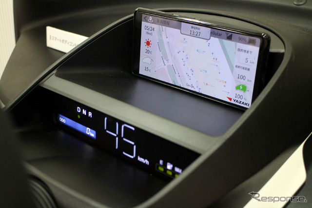 スマホアプリと連携する「スマートボディコントロールユニット」を搭載することで、車載機器を簡素化しながらボディコントロールや機能拡張が可能になる