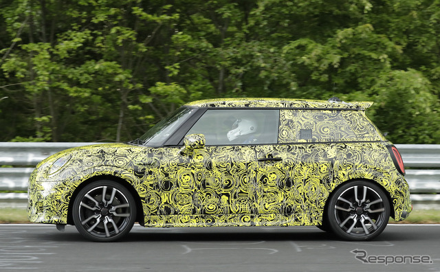 MINI クーパー S 次期型プロトタイプ(スクープ写真)