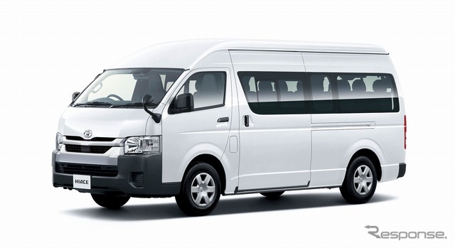 トヨタ・ハイエース コミューター DX(2WD ディーゼル車)(ホワイト)