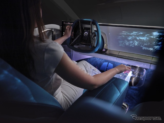 DSの次世代車のインテリアを提示した「M.i.21」