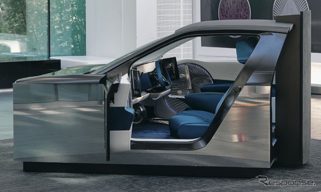 DSの次世代車のインテリアを提示した「M.i.21」
