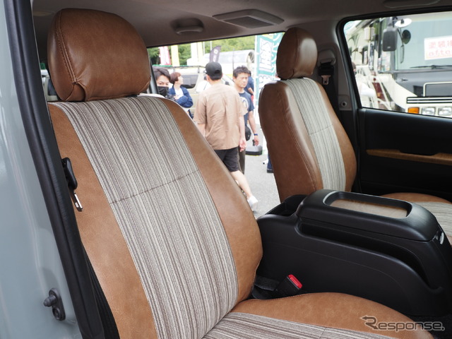 中古のハイエースをベースにしたCRSのカスタムカー