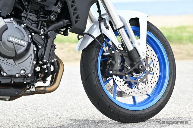スズキ GSX-8S
