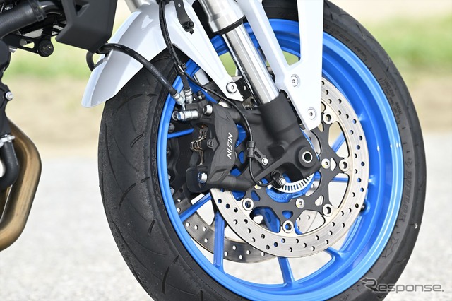 スズキ GSX-8S