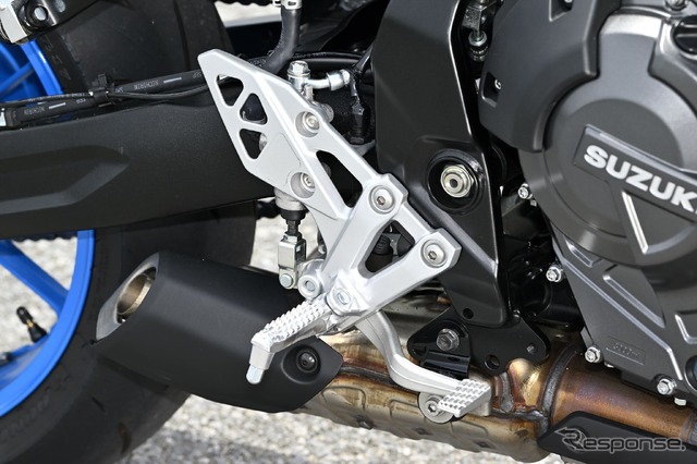 スズキ GSX-8S