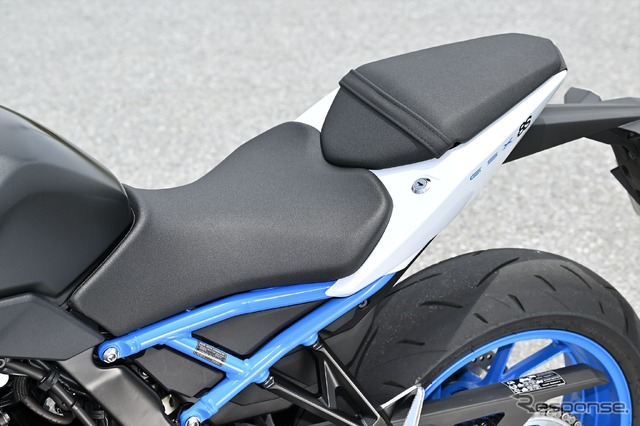 スズキ GSX-8S