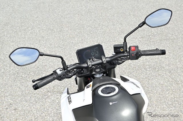 スズキ GSX-8S