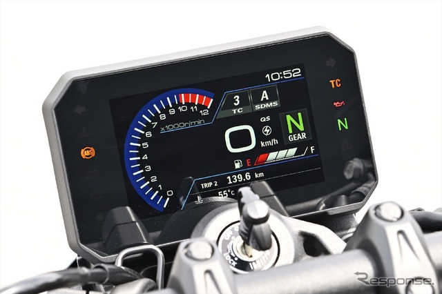 スズキ GSX-8S
