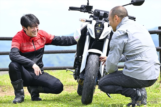 スズキ GSX-8Sと伊丹孝裕と小川勤