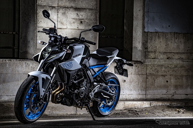 スズキ GSX-8S
