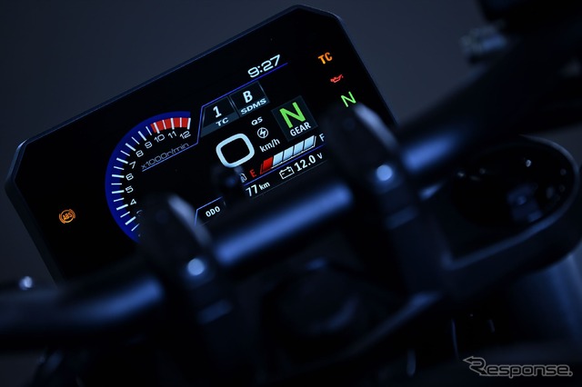 スズキ GSX-8S