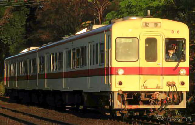 キハ310形の2両編成。キハ315・316ともにキハ17からの改造車で、種車は1976年7月に国鉄から譲渡されている。