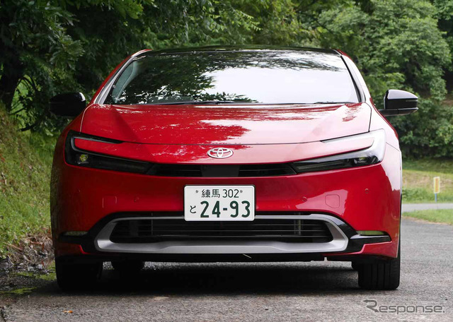 トヨタ プリウス Z FWD