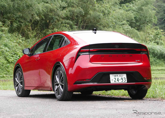 トヨタ プリウス Z FWD