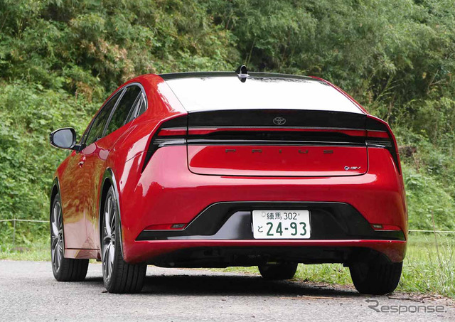 トヨタ プリウス Z FWD