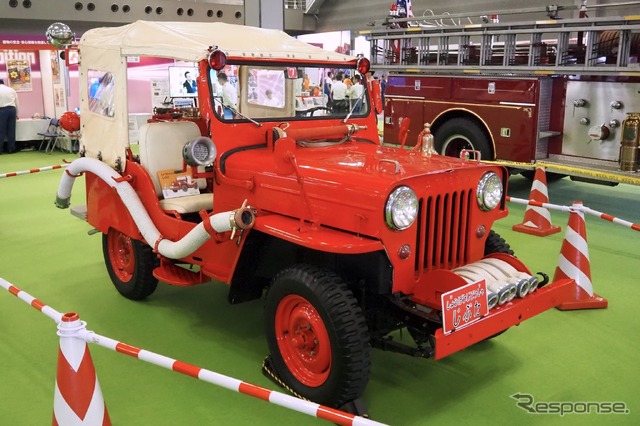 三菱ウィリスCJ-3B消防ポンプ車、日本機械工業艤装、1960年、じぷた仕様(東京国際消防防災展2023)