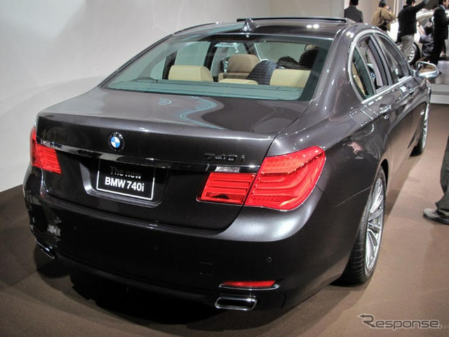 【BMW 7シリーズ 新型発表】BMW初の地デジ&日本専用ナビ搭載
