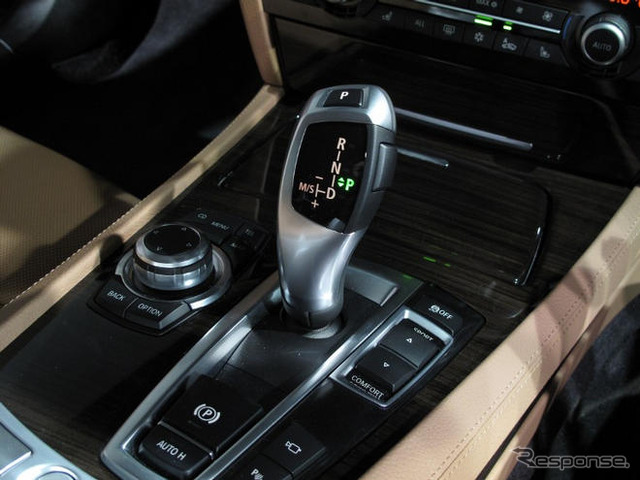 【BMW 7シリーズ 新型発表】BMW初の地デジ&日本専用ナビ搭載