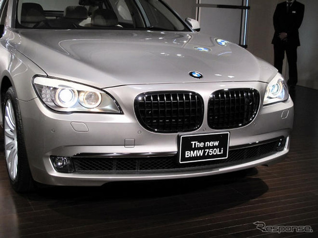 【BMW 7シリーズ 新型発表】4輪操舵システムで小回りスイスイ