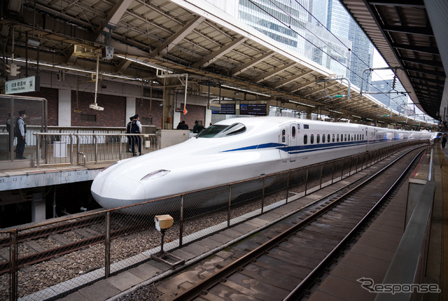新幹線のN700シリーズ（写真はJR東海車）