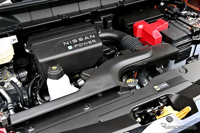 日産 セレナ e-POWER LUXION