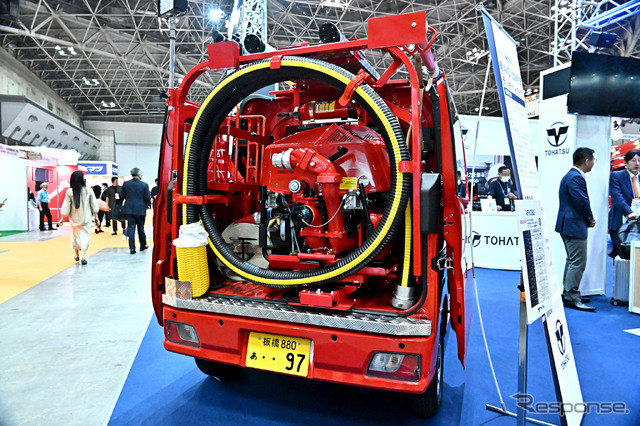トーハツの軽4WD小型消防車デッキバンタイプ(東京国際消防防災展2023)