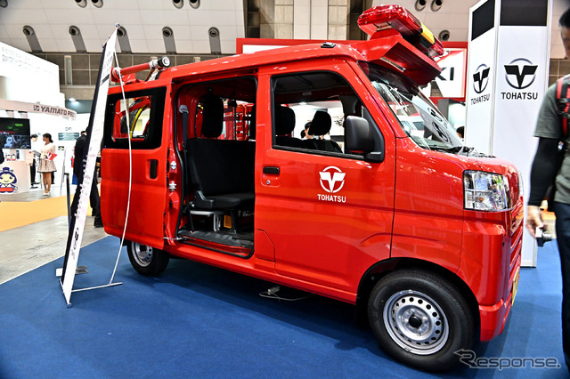トーハツの軽4WD小型消防車デッキバンタイプ(東京国際消防防災展2023)