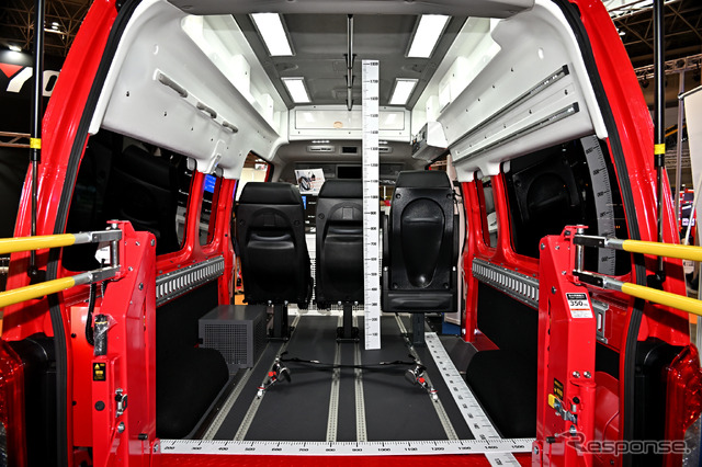 トーハツの消防機材搭載多用途消防車(東京国際消防防災展2023)