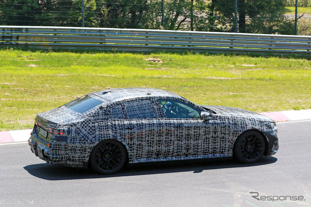 BMW M5 次期型プロトタイプ(スクープ写真)