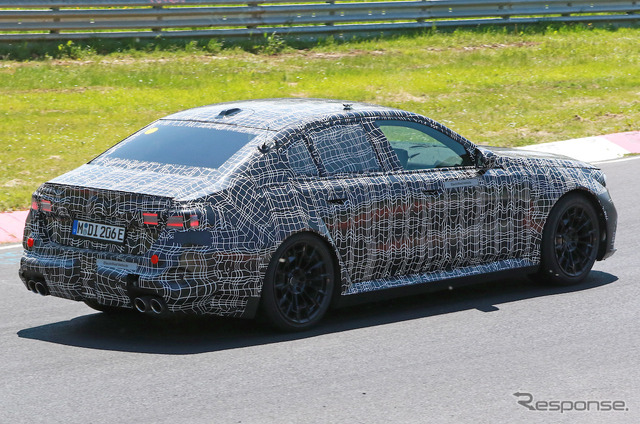 BMW M5 次期型プロトタイプ(スクープ写真)