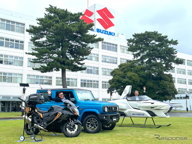 スカイドライブとスズキが協力に合意。ジムニーにSkyDriveの福澤知浩代表取締役、SD-03にスズキの神代英俊常務役員