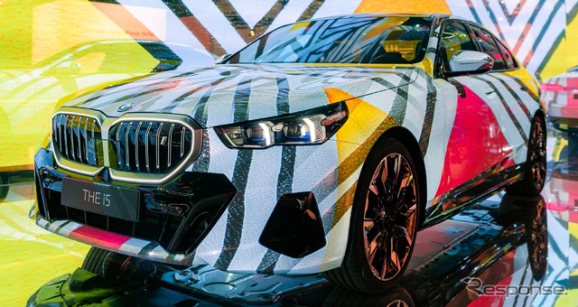 BMW i5 のアートカー(アートバーゼル2023)