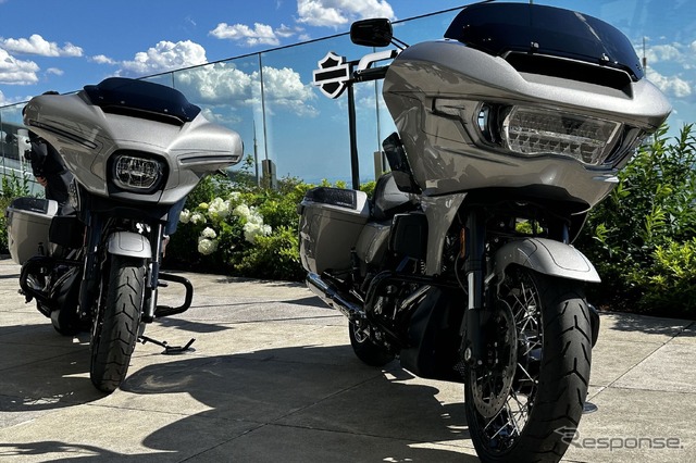 ハーレー「CVO ストリートグライド(左)」と「CVO ロードグライド(右)」