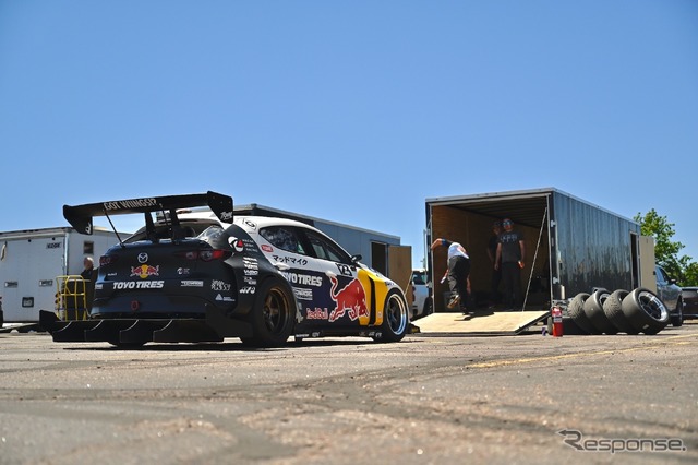 マッド・マイク選手の参戦車両:MAZDA3 / BULLET)