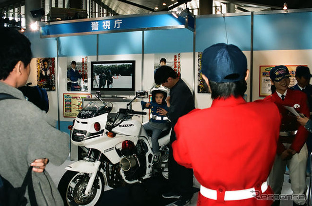 【東京モーターサイクルショー09】こちらは拡大
