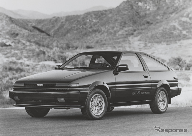 スプリンター・トレノ(AE86型 米国名:カローラ・スポーツ GT-S)