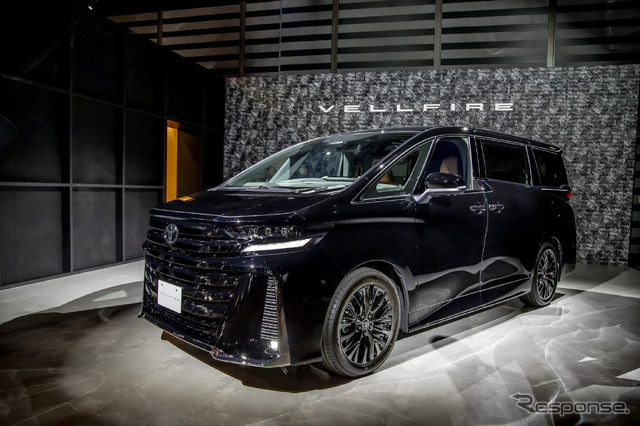 トヨタ ヴェルファイア Z Premier 2.4Lターボ