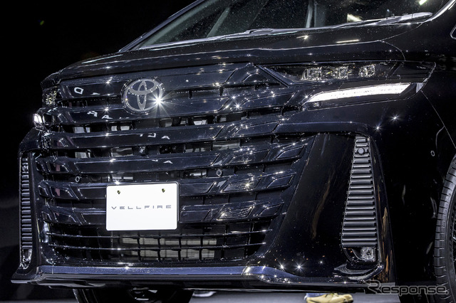 トヨタ ヴェルファイア 新型