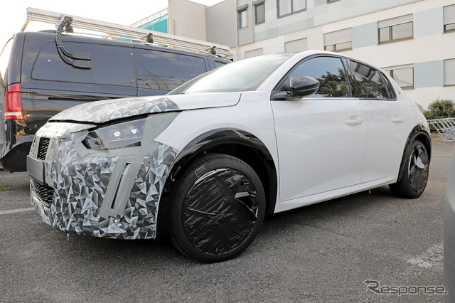 プジョー 208 改良新型プロトタイプ(スクープ写真)