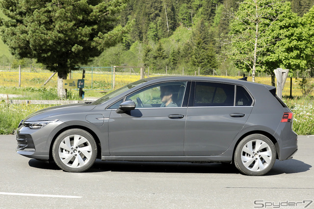 VW ゴルフ 改良新型プロトタイプ スクープ写真
