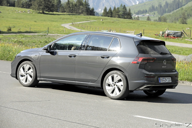 VW ゴルフ 改良新型プロトタイプ スクープ写真