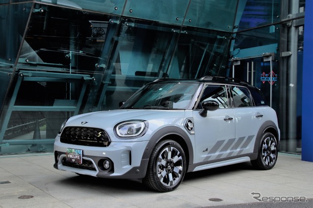 MINI クロスオーバーアンテイムドエディション