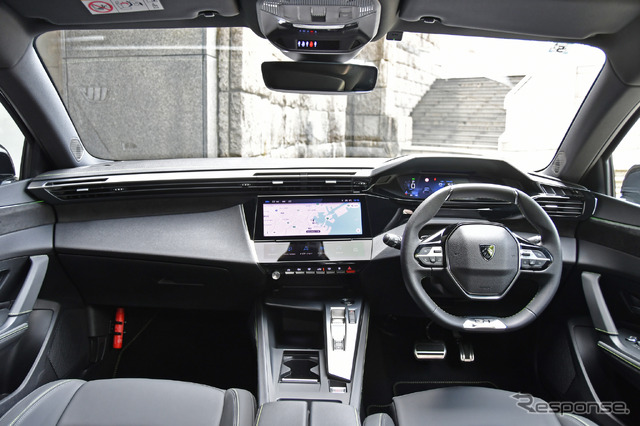 プジョー 408 GT(1.2リットルターボ)