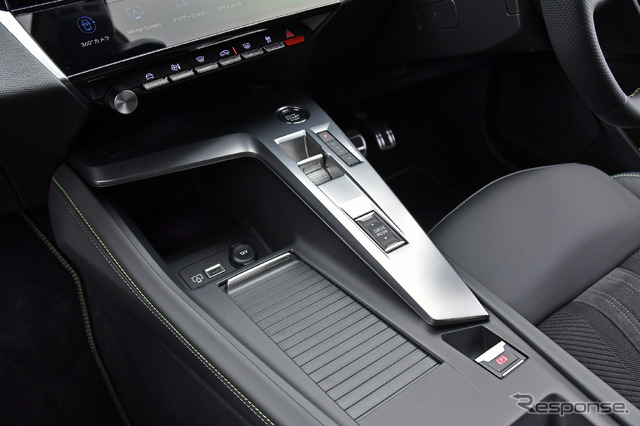 プジョー 408 GT(1.2リットルターボ)