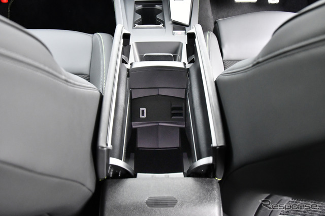 プジョー 408 GT(1.2リットルターボ)